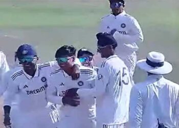 ബാറ്റിങ്ങിൽ മാത്രമല്ല ബോളിങ്ങിലും റെക്കോർഡ് ബുക്കിൽ ഇടംപിടിച്ചു ചെക്കൻ… യൂത്ത് ടെസ്റ്റിൽ വിക്കറ്റ് നേടുന്ന ഏറ്റവും പ്രായം കുറഞ്ഞ ഇന്ത്യൻ താരമെന്ന റെക്കോർഡ് ഇനി വൈഭവിന്റെ പേരിൽ, നേട്ടം ഇം​ഗ്ലണ്ട് നായകനെ പുറത്താക്കി