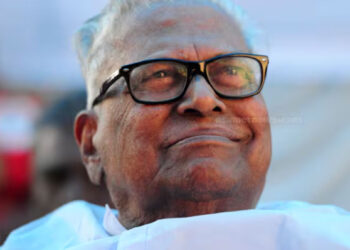 ‘വിഎസ് മരുന്നുകളോട് പ്രതികരിക്കുന്നു, രക്തസമ്മർദ്ദവും കിഡ്നിയുടെ പ്രവർത്തനവും സാധാരണ നിലയിലാക്കാൻ ശ്രമം’, ആരോഗ്യ നില അതീവ ഗുരുതരമെന്നും ഡോക്ടർമാർ