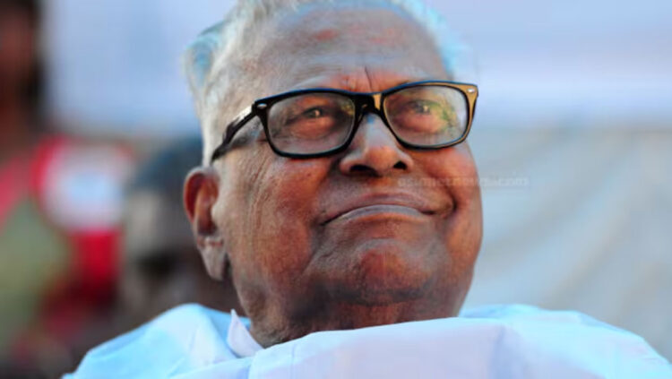 ‘വിഎസ് മരുന്നുകളോട് പ്രതികരിക്കുന്നു, രക്തസമ്മർദ്ദവും കിഡ്നിയുടെ പ്രവർത്തനവും സാധാരണ നിലയിലാക്കാൻ ശ്രമം’, ആരോഗ്യ നില അതീവ ഗുരുതരമെന്നും ഡോക്ടർമാർ