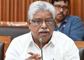 ‘എന്തോ വല്ലായ്മ തോന്നുന്നു, എന്നെ ഒന്നു പിടിക്കണ’മെന്ന് ഒപ്പമുള്ളയാളോട് പറഞ്ഞു!! പിന്നാലെ കുഴഞ്ഞുവീണു, ഹൃദയാഘാതത്തെ തുടർന്ന് പീരുമേട് എംഎൽഎ അന്തരിച്ചു