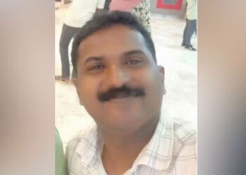 അധ്യാപികയായ ഭാര്യയ്ക്ക് ശമ്പളം കിട്ടിയിട്ട് 12 വർഷം, മകന്റെ കോളജ് പ്രവേശനത്തിന് പണമില്ല: യുവാവിന്റെ ആത്മഹത്യ