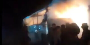 വൻ അപകടം: നിയന്ത്രണം വിട്ട ബസ് ട്രക്കിലും ബൈക്കിലും ഇടിച്ചു; 50ലധികം പേർക്ക് അഫ്ഗാനിൽ ദാരുണാന്ത്യം