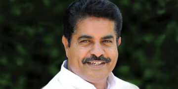 എതിര്ഭാഗത്തും സമാന ആരോപണങ്ങള് നേരിടുന്നവരുണ്ടല്ലോ; അവര്ക്കില്ലാത്ത എന്തു പ്രശ്നമാണ് രാഹുലിനുള്ളത് ; എല്ലാവര്ക്കും തുല്യനീതിവേണം, പൂര്ണ്ണ പിന്തുണയുമായി അടൂര് പ്രകാശ് എംപി