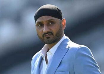 “വീട്ടിലേക്ക് തിരിച്ചെത്തുമോ എന്നുപോലും ഉറപ്പില്ലാതെ സൈനികർ അതിർത്തിയിൽ കാവൽ നിൽക്കുമ്പോൾ, ഇന്ത്യ എങ്ങനെയാണ് പാക്കിസ്ഥാനെതിരെ ക്രിക്കറ്റ് കളിക്കാൻ പോകുന്നത്? പാക്കിസ്ഥാനിൽ വിളിച്ചുകൂവുന്നതെല്ലാം ഇന്ത്യയിൽ വിളമ്പാൻ നിക്കണ്ട:- മാധ്യമങ്ങളോട് ഹർഭജൻ