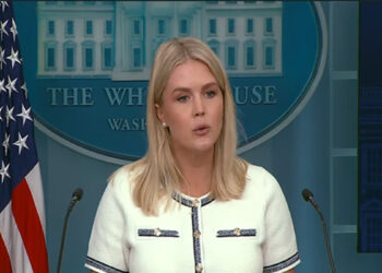 ഇന്ത്യയ്ക്ക് അധിക തീരുവ ചുമത്തിയത് റഷ്യയെ സമ്മർദത്തിലാക്കാനെന്ന് വൈറ്റ് ഹൗസ്; ‘ട്രംപിന്റെ ലക്ഷ്യം യുദ്ധം അവസാനിപ്പിക്കൽ’