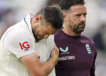 ബെൻ സ്റ്റോക്സിന്റെ ആ വാദം നാവിൽ ​ഗുളികൻ കയറിയപ്പോൾ!! പരുക്ക് കളിയുടെ ഭാഗം പകരക്കാരെ അനുവദിക്കരുതെന്ന ഇം​ഗ്ലീഷ് ക്യാപ്റ്റന്റെ മറുപടി തിരിച്ചടിക്കുന്നു, തോളിനു പരുക്കേറ്റ ക്രിസ് വോക്സ് പുറത്ത്