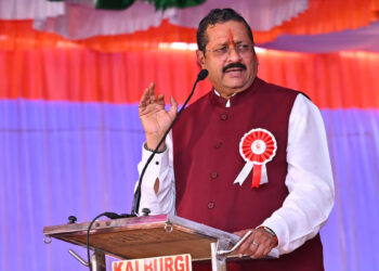 മുസ്‍ലിം പെൺകുട്ടികളെ വിവാഹം ചെയ്യുന്ന ഹിന്ദു യുവാക്കൾക്ക് 5 ലക്ഷം, വിവാദ പ്രസ്താവനയുമായി ബിജെപി എംഎൽഎ