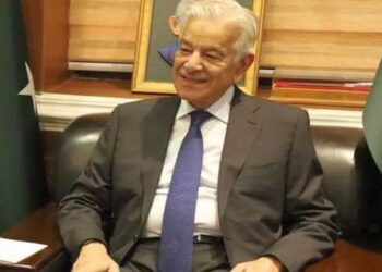 പാക്കിസ്ഥാന്റെ ഒരൊറ്റ വിമാനംപോലും ഇന്ത്യൻസേനകൾ തകർത്തിട്ടില്ല!! ഇന്ത്യ മറയ്ക്കാൻ ശ്രമിക്കുന്ന യാഥാർഥ്യം തുറന്നുകാട്ടും, നിയന്ത്രണരേഖയിൽ ഇന്ത്യയ്ക്കുണ്ടായ നഷ്ടങ്ങൾ ഏറെ വലുത്- വ്യോമസേനാ മേധാവിയുടെ വെളിപ്പെടുത്തൽ നിഷേധിച്ച് ഖ്വാജാ ആസിഫ്