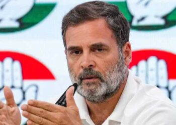 ഭരണവിരുദ്ധ വികാരമുള്ളയിടങ്ങളിൽ പോലും ജയം!! മഹാരാഷ്ട്രയിയിൽ സിസിടിവി ദൃശ്യങ്ങൾ അടക്കമുള്ള രേഖകൾ തിരഞ്ഞെടുപ്പ് കമ്മിഷൻ നശിപ്പിച്ചു, 40 ലക്ഷം ദുരൂഹ വോട്ടർമാർ, കർണാടകയിലും സമാന അവസ്ഥ!! ബിജെപിയും തിരഞ്ഞെടുപ്പ് കമ്മിഷനും ഒത്തുകളിക്കുന്നു- തെളിവുകൾ നിരത്തി രാഹുൽ ​ഗാന്ധി