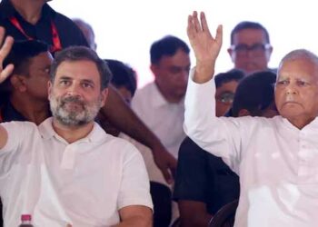 ഇത് ഭരണഘടനയെ സംരക്ഷിക്കാനുള്ള യുദ്ധം!! കള്ള വോട്ടുകൾകൊണ്ടാണ് ബിജെപി ജയിക്കുന്നത്… , രാഹുൽ ഗാന്ധി നയിക്കുന്ന വോട്ടർ അധികാർ യാത്രക്ക് തുടക്കമായി