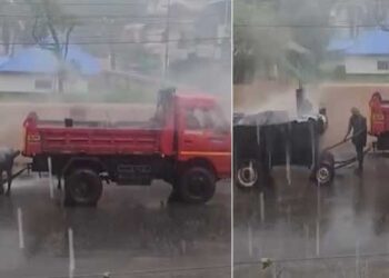 ഐസ് കട്ടയ്ക്കു പെയ്ന്റടിക്കുവാ ഇവിടെ… കനത്ത മഴയെ പോലും തൃണവത്കരിച്ച് തൃശൂരിൽ പൊരിഞ്ഞ ടാറിങ്, ഈ മഴയത്താണോടോ ടാറിങ്, നിർത്തിപ്പോടോ… നാട്ടുകാർ