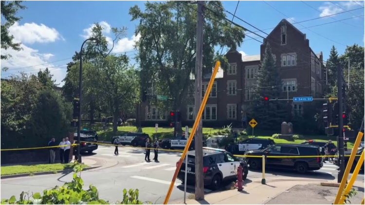 അമേരിക്കയിലെ സ്കൂളിലെ വെടിവെയ്പ്പ്; കൊല്ലപ്പെട്ടത് രണ്ട് കുട്ടികള്, 17 പേര്ക്ക് പരിക്ക്, അക്രമി 23വയസുള്ള ട്രാന്സ്ജെഡര്