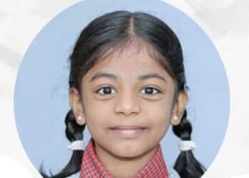 അച്ഛനോടൊപ്പം സ്കൂട്ടറിൽ സ്കൂളിലേക്കു പോകവേ റോഡിലേക്ക് തെറിച്ചുവീണു, പിന്നാലെയെത്തിയ ബസ് ശരീരത്തിലൂടെ കയറിയിറങ്ങി അച്ഛന്റെ കൺമുന്നിൽ മകൾക്കു ദാരുണാന്ത്യം, അപകടം മുന്നിൽ പോയ ഓട്ടൊ പെട്ടെന്നു നിർത്തിയതിനാൽ