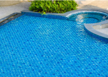 നീന്തൽക്കുളത്തിൽ മുങ്ങി ഒൻപതു വയസുകാരിക്ക് ദാരുണാന്ത്യം