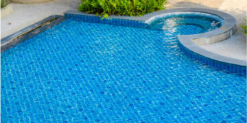 നീന്തൽക്കുളത്തിൽ മുങ്ങി ഒൻപതു വയസുകാരിക്ക് ദാരുണാന്ത്യം