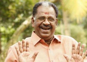 ആണുങ്ങളാണ് എപ്പോഴും ഭരിക്കേണ്ടത്, പെണ്ണുങ്ങൾ എപ്പോഴും താഴെയായിരിക്കണം!! ചോദ്യം ചോദിച്ചവരോട് അങ്ങനെയല്ലേ? പിന്നാലെ ഞാൻ വെറുതെ പറഞ്ഞതാ കേട്ടോ… കൊല്ലം തുളസി, ട്രോളി സമൂഹ മാധ്യമങ്ങൾ