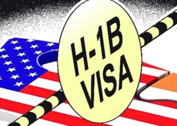 ട്രംപിന്റെ എച്ച്1 ബി വീസ സമ്പൂർണ അഴിമതി!! വീസ അനുവദിക്കപ്പെട്ടവരിൽ 70% ഇന്ത്യക്കാർ, വിദ​ഗ്ദരെന്ന പേരിൽ കുറഞ്ഞ ചിലവിൽ ഇന്ത്യക്കാരെ ജോലിക്കെടുത്ത് അമേരിക്കക്കാരെ പിടിച്ചുവിടുന്നു- ഫ്ലോറിഡ ഗവർണർ