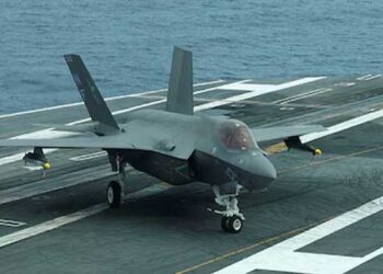 എഫ്-35 വേണ്ട!! യുഎസുമായി തത്കാലം ആയുധ ഇടപാടുകളില്ല, തീരുവ യുദ്ധത്തിൽ നയം വ്യക്തമാക്കി ഇന്ത്യ, എസ്.യു-57ഇ അഞ്ചാം തലമുറ യുദ്ധവിമാനം കാട്ടി മോഹന വാ​ഗ്ദാനവുമായി റഷ്യയും