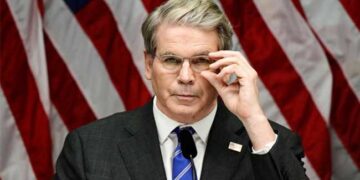 ആഹാ… നല്ല ബെസ്റ്റ് ന്യായീകരണം!! ഇന്ത്യയോടുള്ള അമേരിക്കയുടെ ‘ചിറ്റമ്മ നയ’ത്തിനു പിന്നിൽ റഷ്യൻ എണ്ണ മറിച്ചു വിറ്റ് ഇന്ത്യ ലാഭം കൊയ്യുന്നു, അതുവഴി ഇന്ത്യ സമ്പാദിക്കുന്നത് ശതകോടികൾ… എന്നാൽ ചൈന അങ്ങനെയല്ല- യുഎസ്