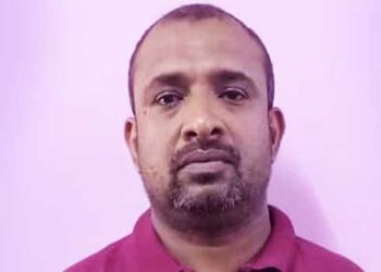 ആദ്യം ചെറിയ തുകകൾ നിക്ഷേപിച്ചു, ലാഭംകിട്ടിത്തുടങ്ങിയതോടെ പലരിൽ നിന്നും പണം കടംവാങ്ങി നിക്ഷേപിച്ചു, കണ്ണൂരിൽ ഡോക്ടറിൽ നിന്ന് പ്രതികൾ തട്ടിയെടുത്തത് 4.4 കോടി രൂപ, പോലീസിന് തലവേദനയായത് മുഖ്യപ്രത്രിക്ക് സ്വന്തമായി നമ്പറില്ലാത്തത്, ഡോക്ടർ പണം നിക്ഷേപിച്ചത് 18 അക്കൗണ്ടുകളിലായി