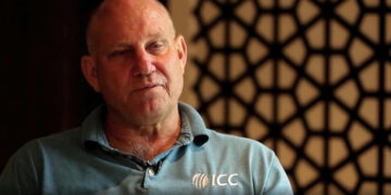 പൈക്രോഫ്റ്റ് ശ്രമിച്ചത് നാണക്കേട് ഒഴിവാക്കാൻ, റഫറി സ്ഥാനത്തുനിന്ന് നീക്കില്ലെന്ന് ഐസിസി, അടുത്ത കളി മുതൽ ബഹിഷ്കരണം പ്രഖ്യാപിച്ച് പാകിസ്താൻ, ഇന്ത്യക്കെതിരെ അച്ചടക്ക നടപടിക്ക് സാധ്യത