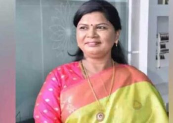 കാവലേൽപ്പിച്ചത് കള്ളിയെത്തന്നെ!! ബസിൽവച്ച് യാത്രക്കാരിയുടെ 5 പവന്റെ മാല പൊട്ടിച്ച പഞ്ചായത്ത് പ്രസിഡന്റ് പിടിയിൽ, വേരുകൾ തപ്പിപ്പോയ പോലീസ് ഞെട്ടി… ആള് ഒന്നാന്തരം ക്രിമിനൽ, നിരവധി കേസുകളിൽ പ്രതി