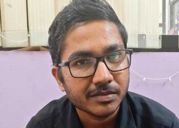 ഇൻസ്റ്റഗ്രാം ചതിച്ചാശാനേ… പ്ലാനിങ്ങെല്ലാം പക്ക!! ആദ്യം സ്പ്രേ പെയിന്റടിച്ച് സിസിടിവി ക്യാമറകൾ മറച്ചു, തല മറയ്ക്കാൻ ഹൂഡി, പക്ഷെ നേരത്തെ സമൂഹമാധ്യമത്തിൽ പങ്കുവച്ച ചിത്രം ചതിച്ചു, ബാറിൽ സിനിമ സ്റ്റൈലിൽ 10 ലക്ഷം അടിച്ചുമാറ്റിയ മുൻ ജീവനക്കാരൻ അറസ്റ്റിൽ