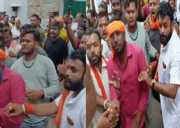 ഛത്തീസ്‌ഗഡിൽ മതപരിവർത്തനം ആരോപിച്ച് 30 വർഷമായി പ്രവർത്തിക്കുന്ന ആരാധനാലയത്തിന് നേരെ ബജ്‌റംഗ്ദൾ ആക്രമണം, ഇരുമ്പുദണ്ഡ് വച്ചുള്ള ആക്രമണത്തിൽ പാസ്റ്റർക്ക് ​ഗുരുതര പരുക്ക്, കൈ അടിച്ചൊടിച്ചു, ആക്രമണം പോലീസ് സാന്നിധ്യത്തിൽ, കേസെടുത്തില്ല