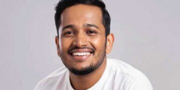 ‘ഇവിടെ ഫോട്ടോയെടുക്കാനൊന്നും പറ്റില്ല, പോടാ’ എന്ന് പറഞ്ഞ് പോലീസ് ആട്ടിയോടിച്ചു, ഇന്ന് അതേ നിയമസഭയിൽ അതിഥിയായി മുഖ്യമന്ത്രിയോടൊപ്പം സദ്യ കഴിക്കാൻ അവസരം, അതും സ്റ്റേറ്റ് കാറിൽ പോലീസ് അകമ്പടിയോടെ- ബേസിൽ ജോസഫ്