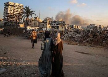 കാറിലിരുന്ന ഹമാസ് പ്രവർത്തകനെ വെടിവെച്ചു കൊലപ്പെടുത്തി ഇസ്രയേൽ!! ഹിസ്ബുള്ളയ്ക്ക് വേണ്ടി ആയുധങ്ങൾ നിർമ്മിക്കുകയായിരുന്നുവെന്ന് വിശദീകരണം, ബന്ദികളെ ഹമാസ് തുരങ്കങ്ങളിൽനിന്ന് മാറ്റുന്നു; കരയാക്രമണം ഭയന്ന് ഗാസ വിട്ടത് 4 ലക്ഷം പേർ