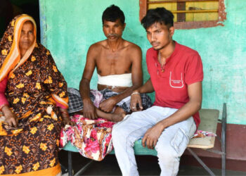 മുസ്ലിം വ്യാപാരിയെ കുത്തിപ്പരിക്കേല്പിച്ച ശേഷം ജയ് ശ്രീറാം വിളിക്കാൻ നിർബന്ധിച്ചു, ആശുപത്രിയിൽ പോയാൽ കൊല്ലുമെന്ന് ഭീഷണി, മുസ്ലിങ്ങൾക്കെതിരെ അധിക്ഷേപ വർഷവും, വയോധികൻ രക്ഷപ്പെട്ടത് തലനാരിഴയ്ക്ക്