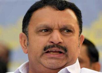 രാഹുൽ എഴുന്നേറ്റാൽ ചിലപ്പോ ഭരണകക്ഷി അംഗങ്ങൾ പൂവൻകോഴിയുടെ ശബ്ദം ഉണ്ടാക്കിയേക്കും, മുകേഷ് എഴുന്നേറ്റാൽ തിരിച്ചും അങ്ങനെതന്നെ, ശശീന്ദ്രന് പൂച്ചയുടെ ശബ്ദവും!! അന്വേഷണം നടക്കുന്നതിനു മുമ്പ് വിധി കൽപ്പിക്കേണ്ട- കെ മുരളീധരൻ