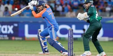 പാക്കിസ്ഥാന്റെ പോയിന്റ് കുറയുമോ? വാർത്താ സമ്മേളനം ബഹിഷ്കരിച്ച് പാക്കിസ്ഥാന്റെ പ്രതിഷേധം, പുറത്തുനിന്നുള്ള വിവാദങ്ങളും വിമർശനങ്ങളും ഒഴിവാക്കാൻ റൂം പൂട്ടി ഫോൺ സ്വിച്ച് ഓഫ് ചെയ്ത് സുഖമായി ഉറങ്ങുക- മാധ്യമ പ്രവർത്തകർക്ക് ഇന്ത്യൻ നായകന്റെ ഉപദേശം,