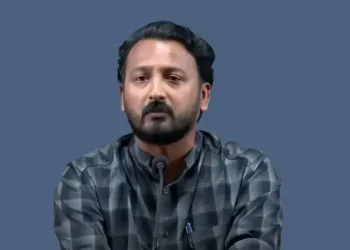 ഉറങ്ങുന്നത് രണ്ടുമണിക്കൂർ മാത്രം,  ഭക്ഷണം കഴിക്കാറില്ല,  റൂമില്‍ നിന്ന് പുറത്തിറങ്ങണമെന്നാണ്   ഇപ്പോഴത്തെ ആഗ്രഹം, ആളുകൾക്ക് പ്രതികരിക്കാത്തത് എന്താണെന്ന് ചോദിക്കാൻ എളുപ്പമാണ്…  താൻ കടന്നുപോകുന്നത്  എക്‌സ്ട്രീം ട്രോമയിലൂടെന്ന് രാഹുല്‍ മാങ്കൂട്ടത്തില്‍