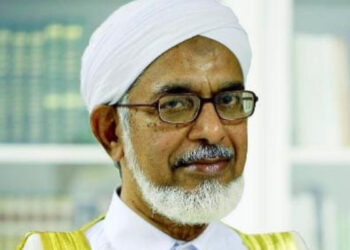 മന്ത്രിമാര്‍ക്കും എംഎല്‍എമാര്‍ക്കും ഭാര്യക്ക് പുറമേ  ഇന്‍ ചാര്‍ജ് ഭാര്യമാരുണ്ട്,   ഇവരൊക്കെയാണ്  ബഹുഭാര്യത്വത്തെ എതിര്‍ത്ത്  മാന്യന്മാരായി നടക്കുന്നത്,  ഇഎംഎസിന്റെ അമ്മയെ കെട്ടിച്ചത് പതിനൊന്നാം വയസിൽ, വിവാദ  പരാമര്‍ശവുമായി സമസ്ത നേതാവ്