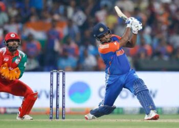 ഇന്ത്യയുടെ പരീക്ഷണം ആദ്യഘട്ടം വിജയത്തിൽ!! ഒമാനെതിരെ ഇന്ത്യയ്ക്ക് 188 റൺസിന്റെ മികച്ച സ്കോർ, സഞ്ജുവിന് ഫിഫ്റ്റി (56)