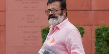 സുരേഷ് ഗോപിക്കെതിരെ കേസെടുക്കില്ല… ടി എൻ പ്രതാപന്റെ പരാതി തള്ളി പൊലീസ്, കൃത്യമായ രേഖകളില്ലെന്ന് കണ്ടെത്തൽ