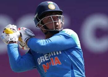 ഓസ്ട്രേലിയൻ മണ്ണിൽ കുഞ്ഞെറുക്കന്റെ അഴിഞ്ഞാട്ടം, 68 ബോളിൽ സൂര്യവംശി അടിച്ചുകൂട്ടിയത് ആറു സിക്സും അഞ്ച് ഫോറുമടക്കം 70 റൺസ്, 21 ഇന്നിങ്സിൽ 38 സിക്സറുകളടിച്ച ഉൻമുക്ത് ചന്ദിന്റെ റെക്കോർഡ് തൂക്കി വൈഭവ്, വേണ്ടി വന്നത് വെറും 10 ഇന്നിങ്സുകൾ