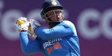 ഓസ്ട്രേലിയൻ മണ്ണിൽ കുഞ്ഞെറുക്കന്റെ അഴിഞ്ഞാട്ടം, 68 ബോളിൽ സൂര്യവംശി അടിച്ചുകൂട്ടിയത് ആറു സിക്സും അഞ്ച് ഫോറുമടക്കം 70 റൺസ്, 21 ഇന്നിങ്സിൽ 38 സിക്സറുകളടിച്ച ഉൻമുക്ത് ചന്ദിന്റെ റെക്കോർഡ് തൂക്കി വൈഭവ്, വേണ്ടി വന്നത് വെറും 10 ഇന്നിങ്സുകൾ