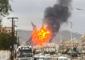 ബോംബാക്രമണം നടത്തിയത് യെമെൻ പ്രസിഡന്റിന്റെ കൊട്ടാര സമുച്ചയത്തിലെ സൈനിക കേന്ദ്രങ്ങളിലൊന്നെന്ന് ഇസ്രയേൽ!! സനായിലും അൽ ജൗഫ് ഗവർണറേറ്റിലും ഇസ്രയേൽ നടത്തിയ വ്യോമാക്രമണത്തിൽ 35 പേർ കൊല്ലപ്പെട്ടു, ഇത്തവണ ലക്ഷ്യമിട്ടത് ജനവാസ കേന്ദ്രങ്ങൾ