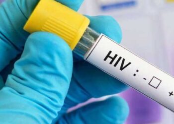 സർക്കാർ ആശുപത്രിയിൽ നിന്ന് രക്തം സ്വീകരിച്ച 5 കുട്ടികൾക്ക് എച്ച്ഐവി!! കുരുന്നുകൾക്ക് രക്തം ദാനം ചെയ്ത 4 പേരും എച്ച്ഐവി ബാധിതരെന്ന് റിപ്പോർട്ട്, രോഗം ബാധിച്ച കുട്ടികളുടെ കുടുംബത്തിന് രണ്ട് ലക്ഷം രൂപ ധനസഹായം