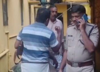 2006-ൽ സ്വവർ​ഗരതിക്കിടെ ഇതര സംസ്ഥാന തൊഴിലാളിയെ കൊലപ്പെടുത്തി, കുന്നംകുളം വാടക ക്വാർട്ടേഴ്സിലെ കൊലയ്ക്കു പിന്നിലും സ്വവർ​ഗ രതി!! ഫ്രൈയിങ് പാൻകൊണ്ട് തലയ്ക്കും മുഖത്തും അടിച്ചു, കത്തിക്ക് കുത്തി പരുക്കേൽപ്പിച്ചു. മൃതദേഹം കത്തിച്ചത് മരണശേഷം, പ്രതി സണ്ണി സ്വവർ​ഗാനുരാ​ഗി