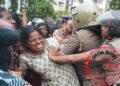 233 രൂപ ദിവസവേതനം വാങ്ങുന്ന ഞങ്ങൾ 26,125 ആശമാർ കൂടിയുള്ള ഈ കേരളം അതിദാരിദ്ര്യ മുക്തമല്ല, ഇത് ഞങ്ങൾ നെഞ്ചിൽ കൈവച്ച് പറയുകയാണ്… ആശ വർക്കർമാർ അതിദാരിദ്യ വിമുക്ത പ്രഖ്യാപനത്തിൽ പങ്കെടുക്കരുതെന്ന് നടന്മാരോട് പറഞ്ഞതിന്റെ കാരണങ്ങൾ ഇതൊക്കെ-