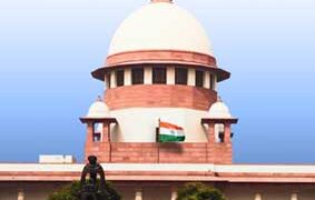 നാടകീയരംഗങ്ങൾക്ക് സാക്ഷ്യം വഹിച്ച് സുപ്രീംകോടതി; ജഡ്ജിയുടെ നേരെ ഷൂ എറിയാൻ ശ്രമം