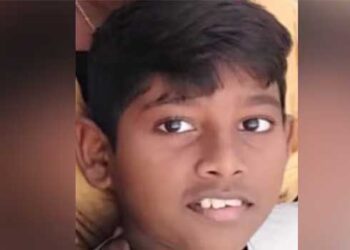 അച്ഛനൊപ്പം യാത്ര ചെയ്യവെ ബൈക്കിൽ ബസിടിച്ചു, മകൻ തെറിച്ചുവീണത് ബസിനടിയിലേക്ക്, പിൻചക്രം കയറിയിറങ്ങി അഞ്ചാം ക്ലാസുകാരന് ദാരുണാന്ത്യം