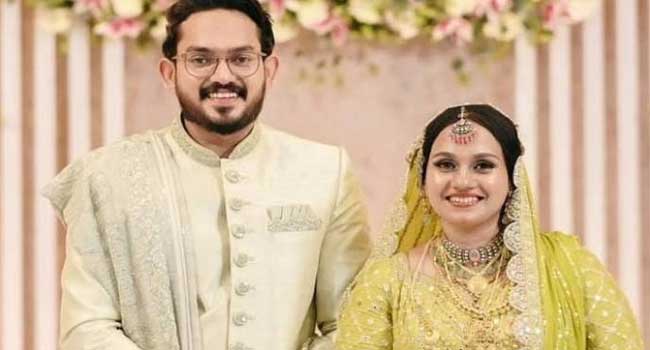 നിയന്ത്രണം വിട്ട ഇലക്ട്രിക് കാർ ബൈക്കിൽ ഇടിച്ചു കയറി, ദമ്പതികൾക്ക് ദാരുണാന്ത്യം