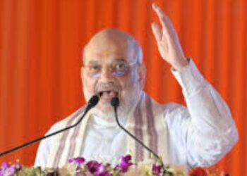 രാജ്യത്ത് മുസ്ലിം ജനസംഖ്യയിൽ വൻ വർധന,  ഹിന്ദുക്കൾ അഭയം തേടിയപ്പോൾ മുസ്ലിങ്ങൾ നുഴഞ്ഞുകയറി, നുഴഞ്ഞുകയറ്റക്കാരെ വോട്ടർപട്ടികയിൽ ഉൾപ്പെടുത്തിയാൽ ഭരണഘടനയുടെ ആത്മാവ് മലിനമാകും, എന്തുവില കൊടുത്തും അവരെ പുറത്താക്കുമെന്ന് അമിത് ഷാ