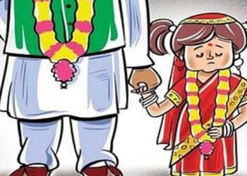 പ്രായപൂർത്തിയായ യുവാവുമായി 14 കാരിയുടെ വിവാ​ഹ നിശ്ചയം!! പ്രതിശ്രുത വരനും വീട്ടുകാർക്കും പെൺകുട്ടിയുടെ വീട്ടുകാർക്കുമെതിരെ കേസെടുത്ത് പോലീസ്, നിശ്ചയത്തിൽ പങ്കെടുത്ത 10 പേർക്കെതിരേയും കേസ്, പെൺകുട്ടിയെ ചൈൽഡ് വെൽഫെയർ കമ്മിറ്റി ഏറ്റെടുത്തു