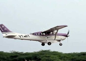 എട്ടുനിലയിൽ പൊട്ടിയിട്ടും വിജയകരമെന്ന് പരിസ്ഥിതി മന്ത്രി, രാജ്യതലസ്ഥാനത്ത് കൃത്രിമമഴ പെയ്യിക്കാനുള്ള ശ്രമം പരാജയം, ഒരു തുള്ളി വെള്ളം പോലും ഭൂമിയിൽ പതിച്ചില്ല, നഷ്ടം 1.2 കോടി