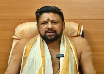 ദ്വാരപാലക ശിൽപ്പങ്ങൾ ചെന്നൈയിലേക്ക് കൊണ്ടുപോകാൻ അനുമതി കൊടുത്തിട്ടില്ല, ശബരിമലയിൽ വച്ച് അറ്റകുറ്റപ്പണി നടത്താനാണ് പറഞ്ഞത്, സ്വർണം പൂശാൻ കൊണ്ടുപോയത് തന്നോട് പറയാതെ, മുരാരി ബാബു പറഞ്ഞതെല്ലാം പച്ചക്കള്ളമാണെന്ന്  തന്ത്രി കണ്ഠര് രാജീവര്